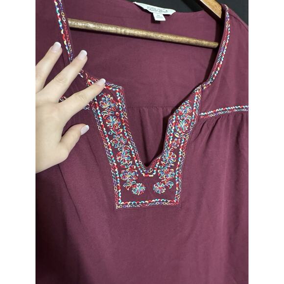 The Pioneer Woman Split Neck Embroidered Blouse Women's Plus Size 2X - Picture 3 of 8